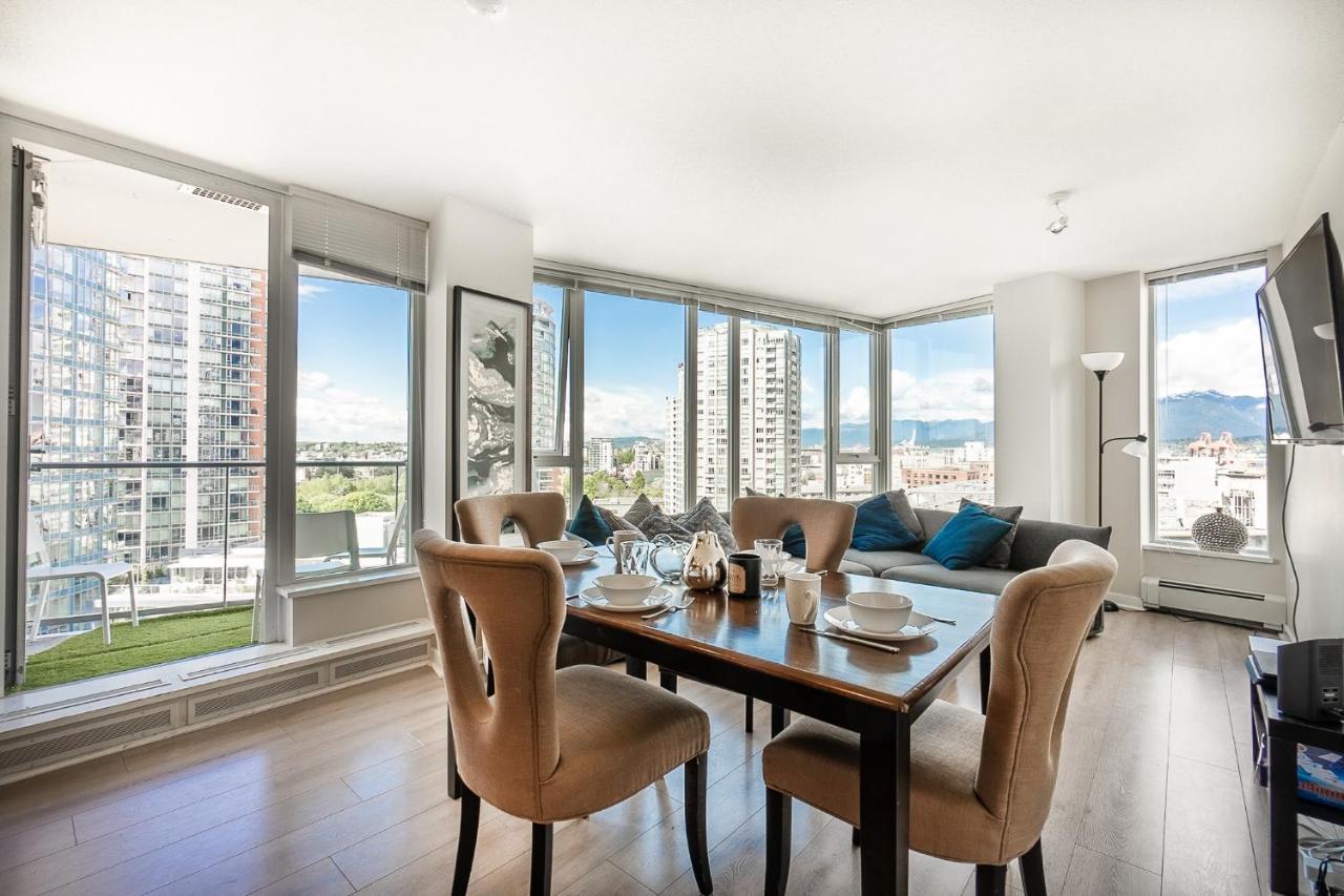 Stunning 2 Bedroom Condo With Downtown Views!!! Vancouver Exterior foto